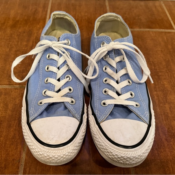Converse Shoes - Converse Unisex Low Chuck Taylor Shoes Men’s Sz 7.5 Women’s Sz 9.5